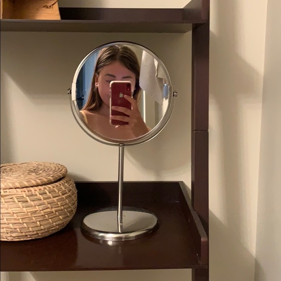 Makeup mirror - Picture 2 of 2